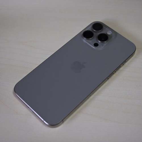 iPhone 15 pro max 256gb natural titanium