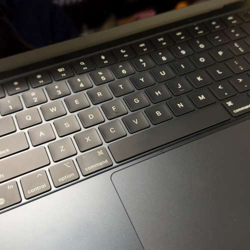 (極新) Macbook Air M3 13吋，16 RAM / 512GB (午夜暗色)，AppleCare到2027