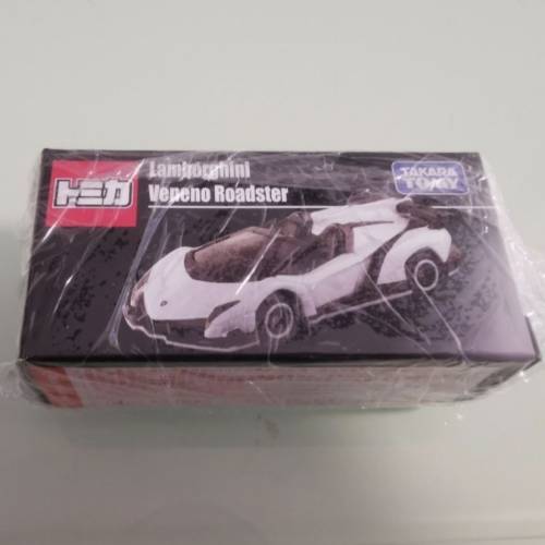 Takara Tomy Tomica Lamborghini Veneno Roadster