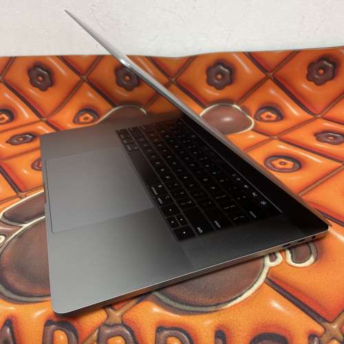 (超抵15寸i7超靚質素) APPLE Macbook Pro 2018 ver Retina i7 2.2/16gb ram/256 SS...