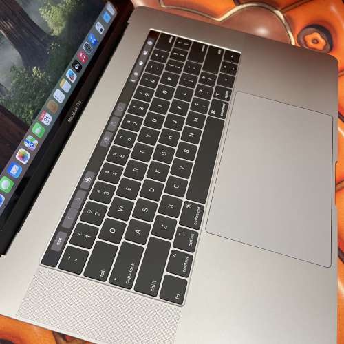 (超抵15寸i7超靚質素) APPLE Macbook Pro 2018 ver Retina i7 2.2/16gb ram/256 SS...