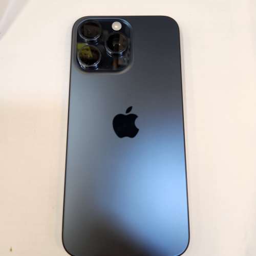 IPhone 15 Pro Max 行機藍色1tb 原廠保養到2024年10月6日 電池健康度93% 機身非常新淨