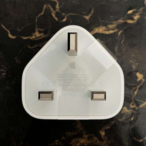 全新 Apple 5W USB 電源轉接器