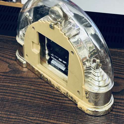 出售 citizen  星晨 80年代座枱鐘一個，走時正常，外觀85%新，充滿80年代感覺，有...