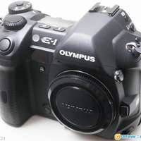 Olympus E-1 (剩機身) 九成幾新..........Shutter數 1,863 (不多於2仟張) M8 唯一對手