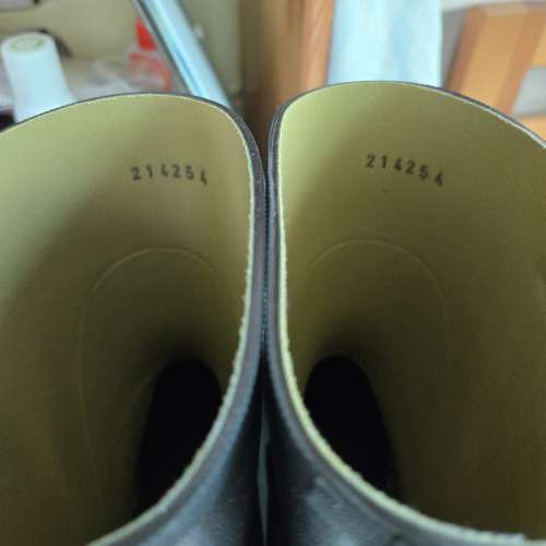 出售接近全新Aigle水Boot