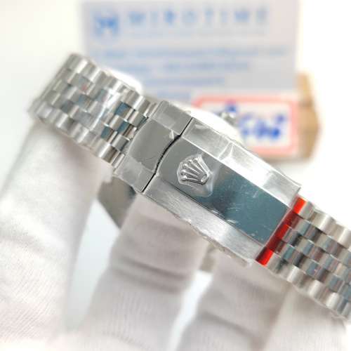 DateJust 41 126334 Green Fluted Dial watch