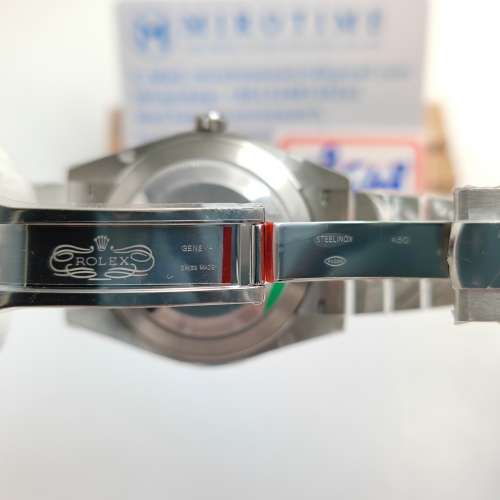 DateJust 41 126334 Green Fluted Dial watch