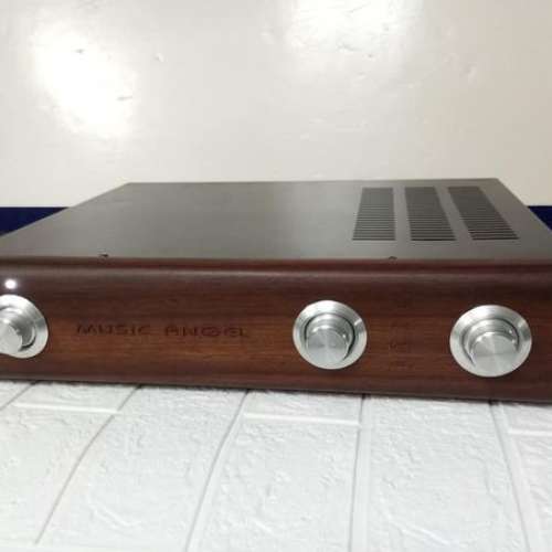 Music Angle 膽前級 220v..外國膽四粒 Amperex.12at7 Mullard .12au7