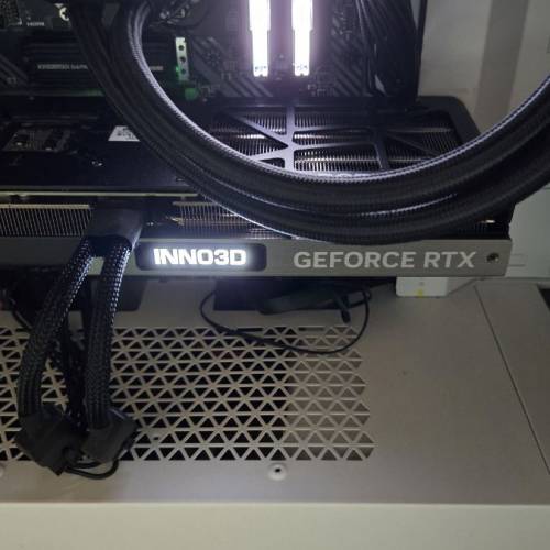 inno3d rtx4070 ti super x3 oc