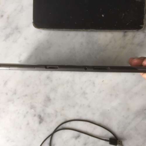 $100 75%新 Samsung GT-P5100 GALAXY Tab 2 10.1 流動平板 16GB + 充電線