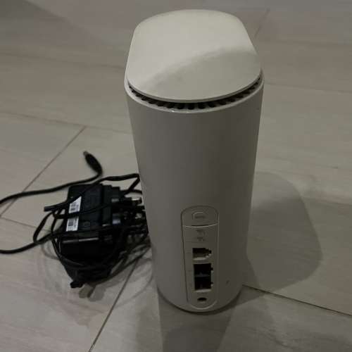 Smartone 5G Router ZTE MC801A 5G 室內路由器