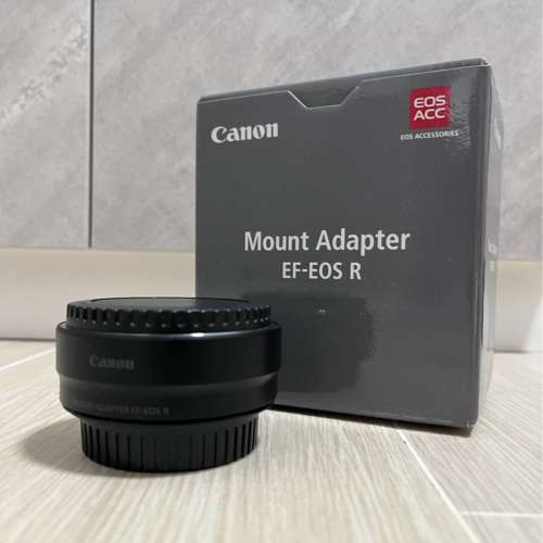 Canon EOS RP & Mount Adapter EF-EOS R
