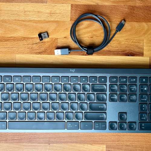 Logitech MX KEYS (MX Key) + Unifiying Receiver + Original Cable