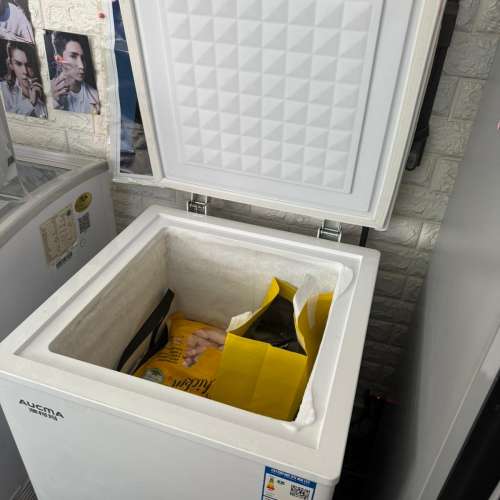 小型冷凍櫃。可小議