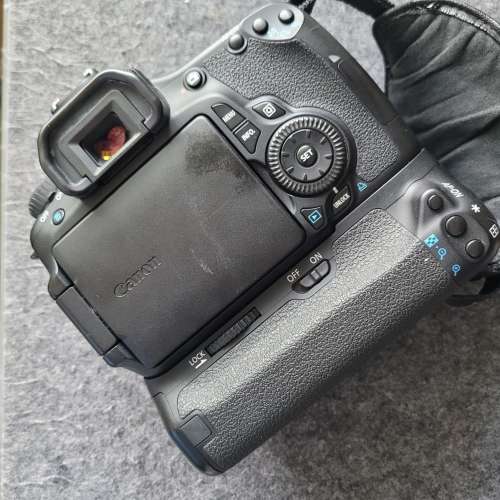 Canon 60D + battery grip