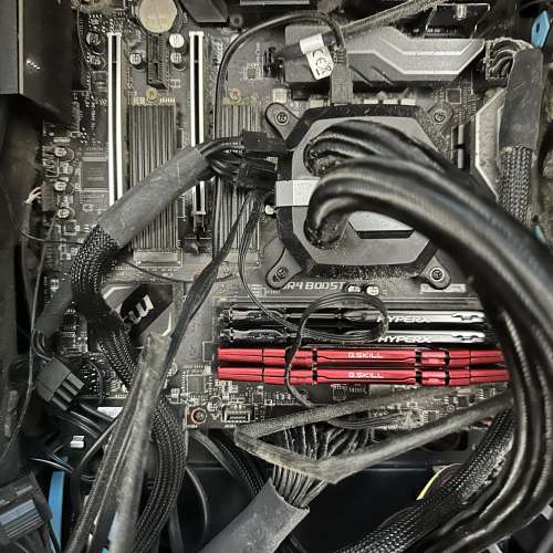 i7-8700連msi z370底板連Corsair水冷+32G DDR4 Ram