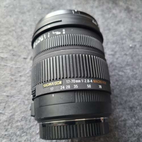 SIGMA 17-70mm 1:2.8 - 4 DC MACRO OS