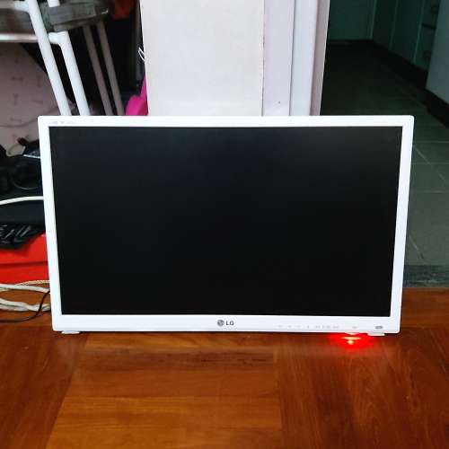 LG 24”LED iDTV