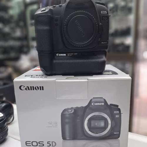 CANON 5D MARK II + BG-E6 95% NEW