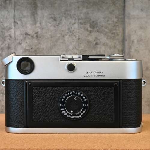 Leica M6 Classic Silver Like-New with Full Packing
