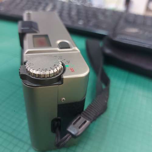 Leica Minilux f2.4 / 40mm 連原裝皮套一個