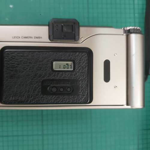 Leica Minilux f2.4 / 40mm 連原裝皮套一個