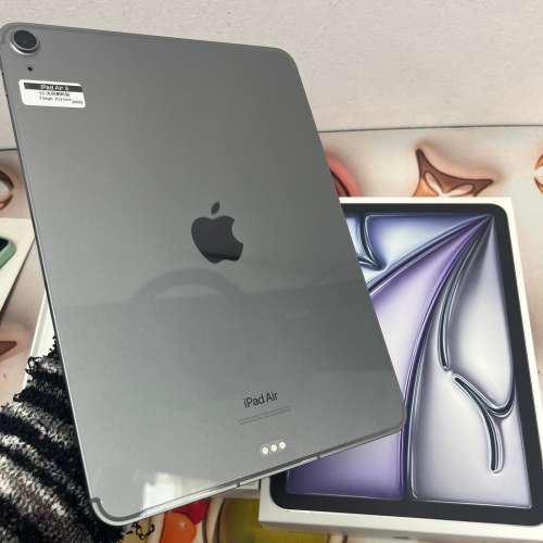(電子之家，全新質素👍🏻香港行貨11吋iPad Air6 /灰色✨/256gb/5G流動網絡版😍2024...