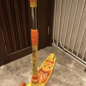 全新滑板車 new scooter