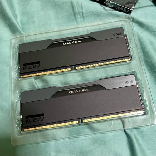 KLEVV CRAS RGB 32G kit DDR5 6400