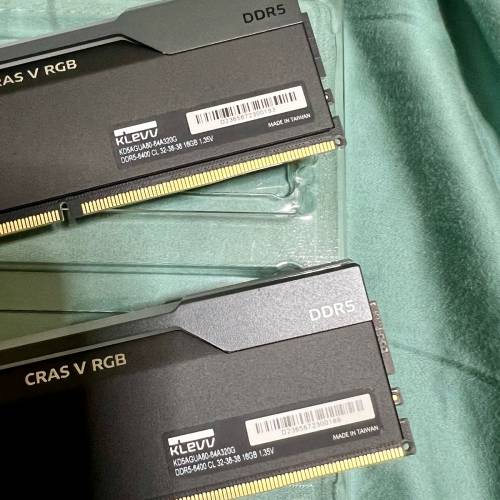 KLEVV CRAS RGB 32G kit DDR5 6400