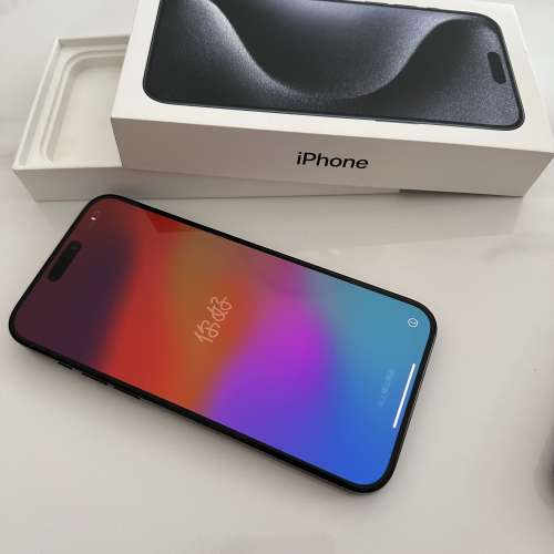 iPhone 15 pro max 藍色