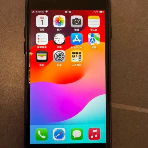 ip se3 64g 黑