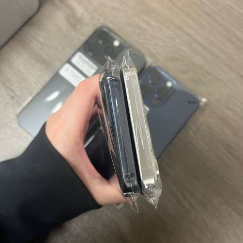 (電子之家，超高質素Apple 靚機/Apple iPhone 15 pro max/黑色🖤藍色💙白色🤍/256gb...