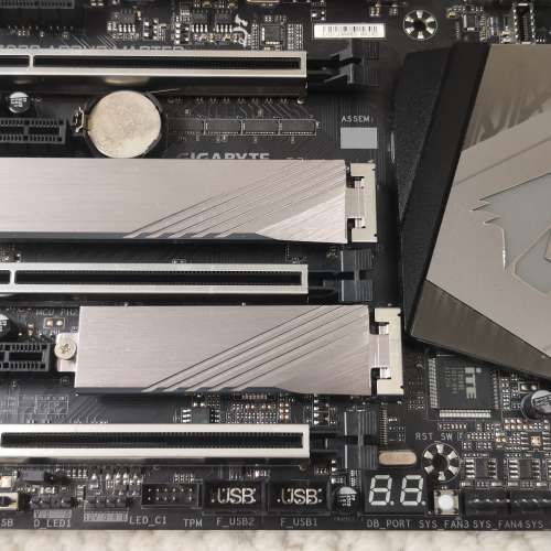 GIGABYTE Z390 AORUS MASTER 電腦主板