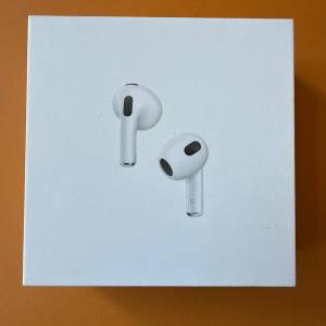 Apple AirPods 3 Lightning Charging Case