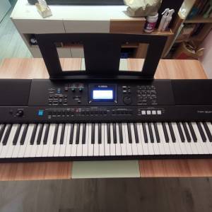 數碼鍵琴Yamaha PSR-EW425, 可用AA電池外出 Busking 使用 (連AC變壓器及Pedal)