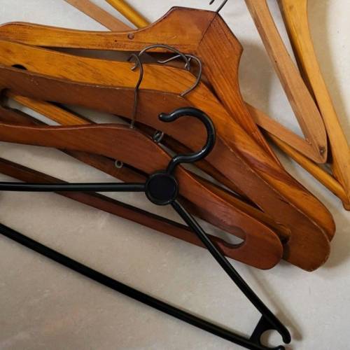 衣架 hanger + 多夾衣架 全部 36元