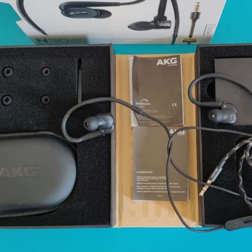 AKG N30 Hi-Res in-ear headphones with customizable sound 可定制聲音高清晰入耳...