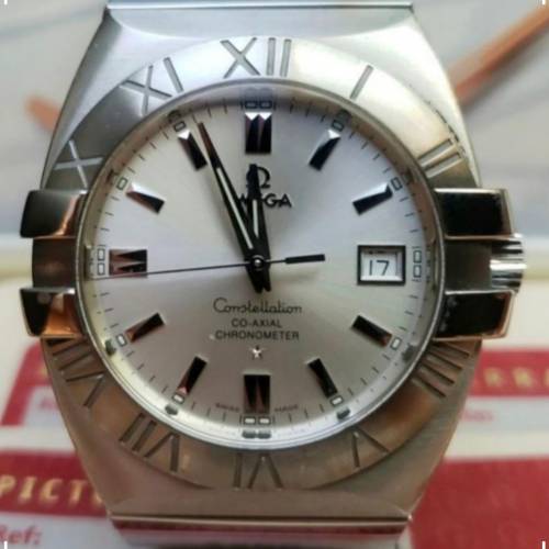 真品近全新FULL SET大全套新款40mm大裝藍水晶玻璃透視底.狀態極好  
OMEGA-CONSTEL...