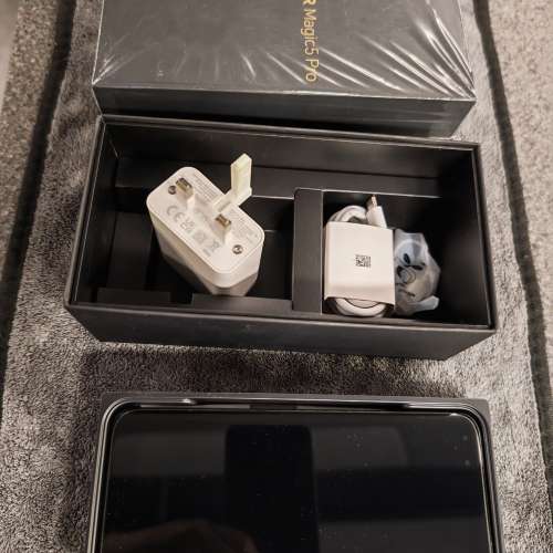 Honor 榮耀 Magic 5 Pro 全套有盒