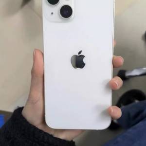 iPhone 13 512G ，電池效能86 %，換機放售，已貼上原裝鋼化Mon及贈送全新手機套。