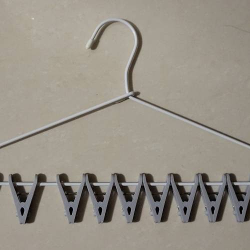 衣架 hanger + 多夾衣架 全部 36元