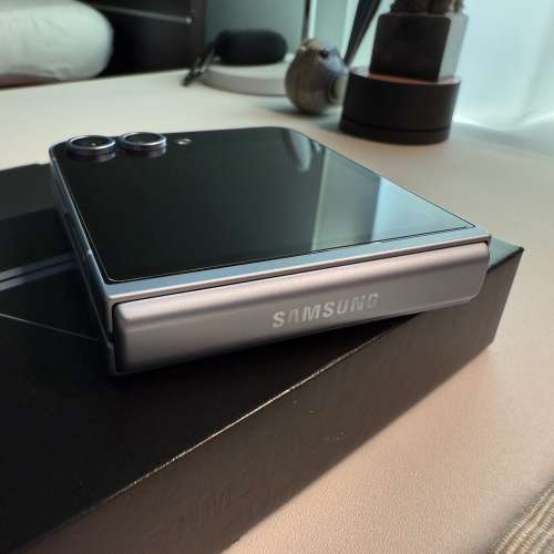Samsung Flip 6 256 GB 藍色（有領域保養）