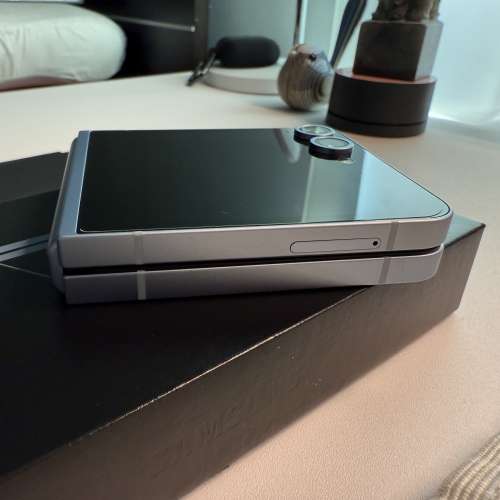 Samsung Flip 6 256 GB 藍色（有領域保養）