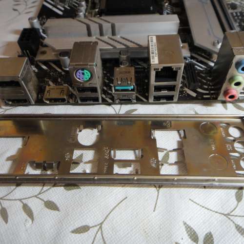 ASUS PRIME B560M-A MATX主版 (正版Window10Pro) Socket 1200 支援10、11代CPU