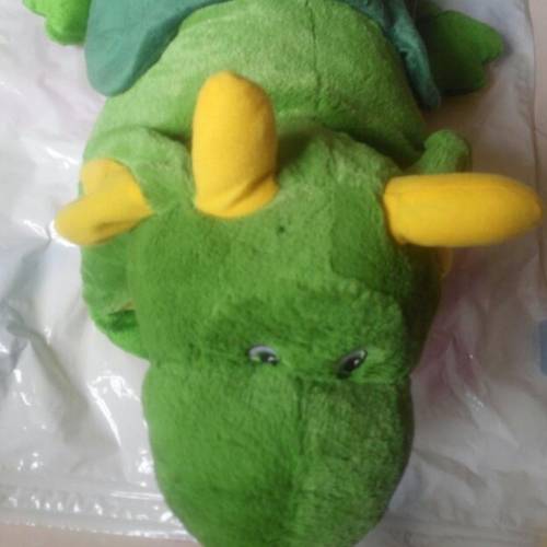 綠色有翼毛絨寵物公仔枕