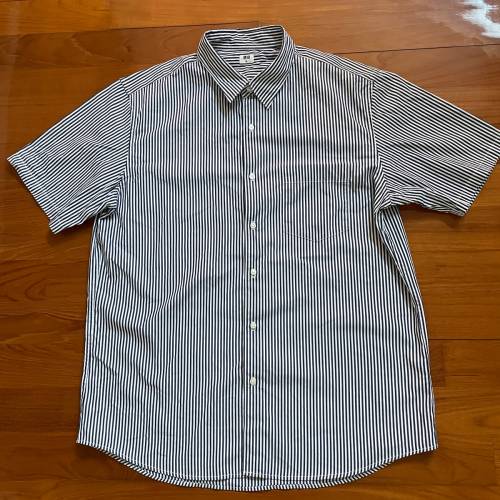 新淨Uniqlo 男裝藍色條子短袖恤衫 Men’s Navy Stripes Shirt (Short Sleeve)