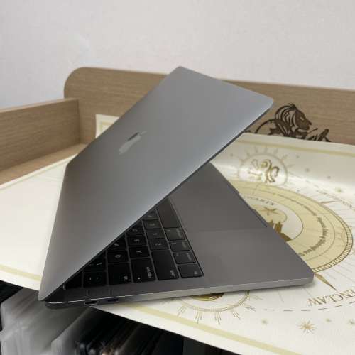 (荃灣實體店高配i7) APPLE Macbook Pro 2018 ver Retina i7 2.7/ 16gb ram/256gb S...