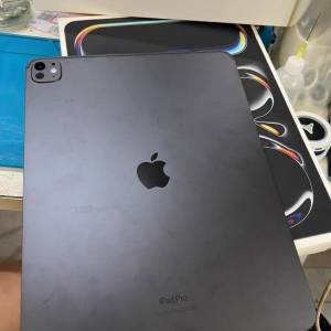 ipad pro 13吋 (黑色行貨)256/wifi